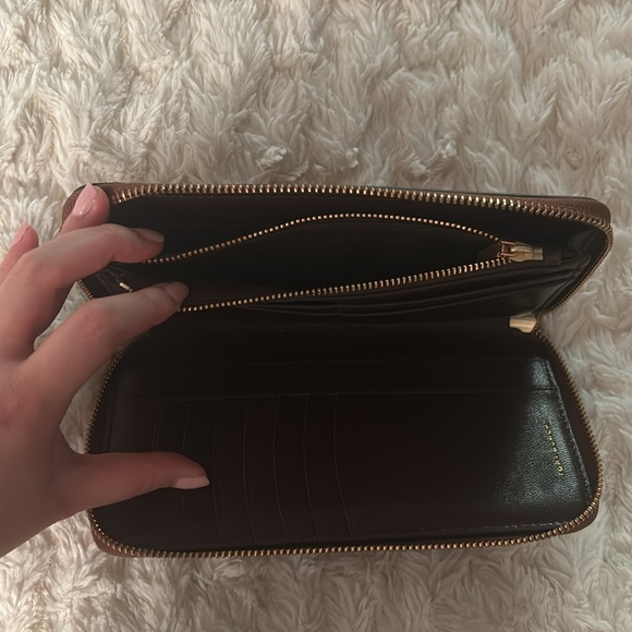 Tory Burch continental wallet - Picture 4 of 4